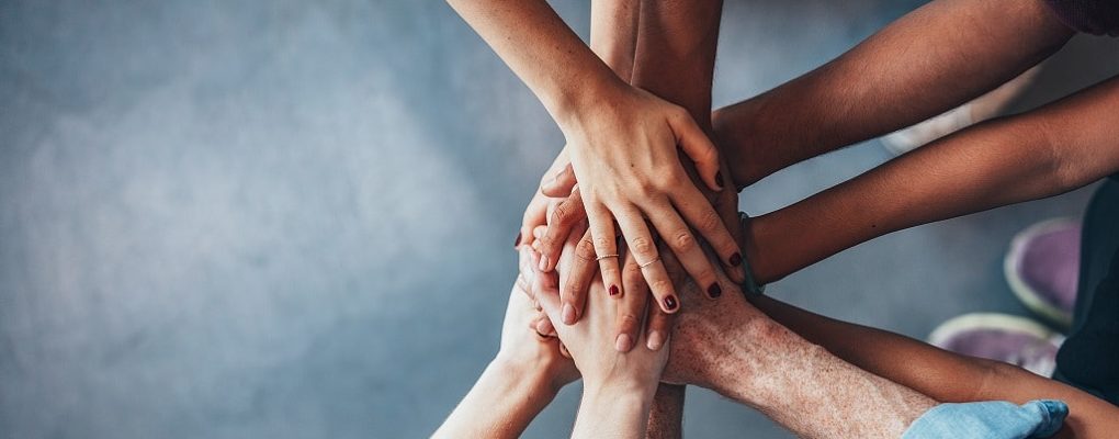 banniere-contactez-nous Contactez-nous - photo de solidarité